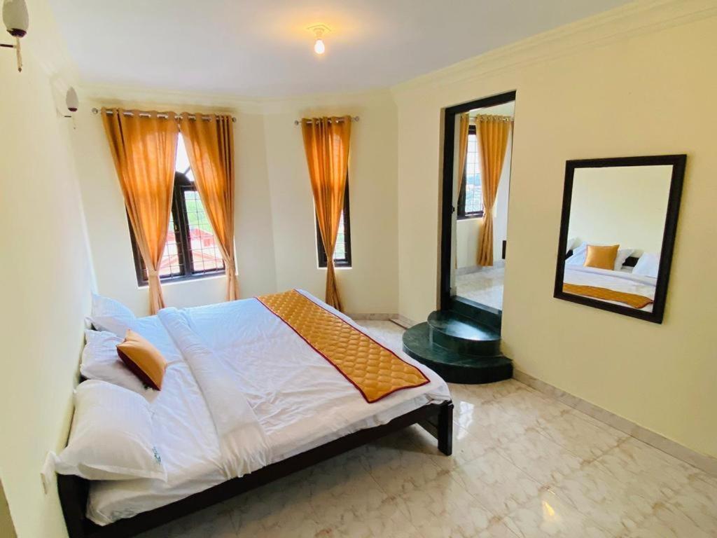 Hotel Bob Leisure Udagamandalam Exterior foto