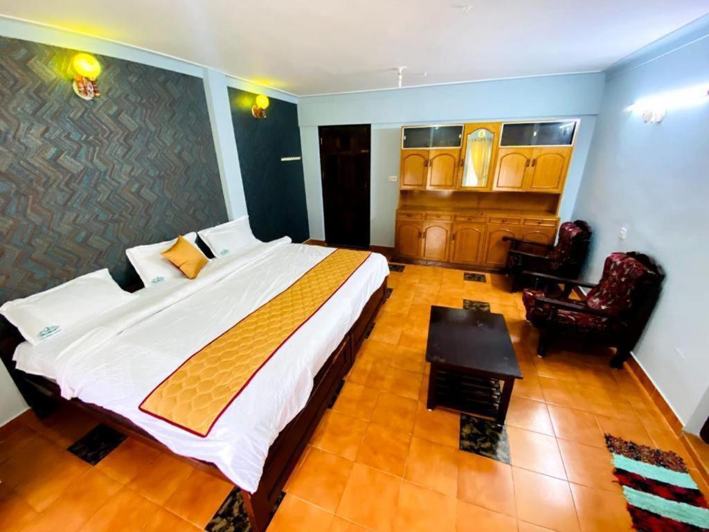 Hotel Bob Leisure Udagamandalam Exterior foto